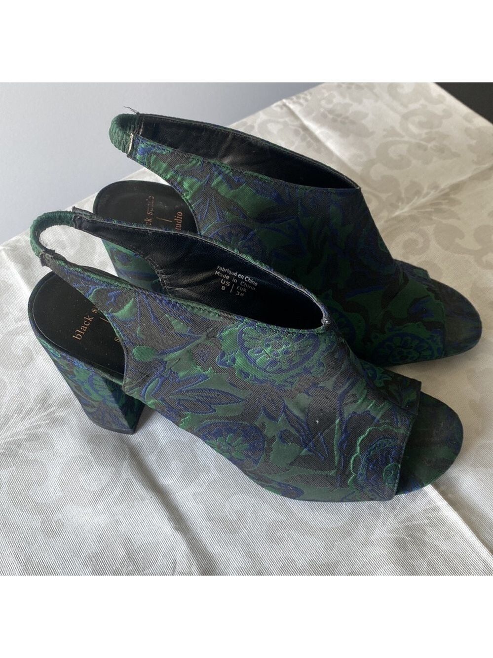 WOMEN’S heels size 8